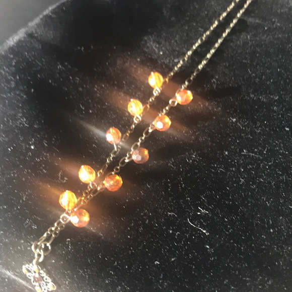 Beautiful Amber styled Necklace.(SKU 199) - Picture 6 of 8